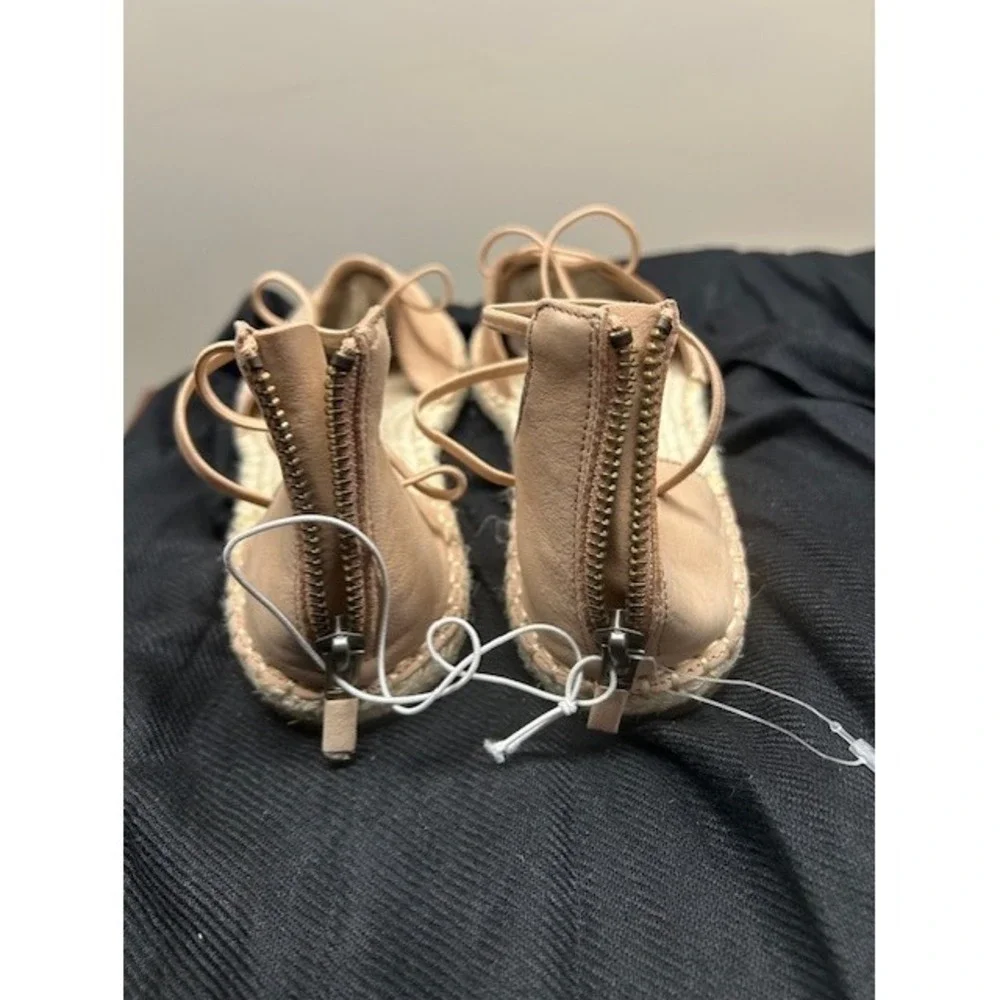 NWOT‎ Eileen Fisher Women 6 Strappy Espadrille Flats Sandals Toffee Cream Resort